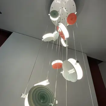 LED lustra dzīvojamā istabā villa duplex spirālveida kāpnes, Ziemeļvalstu apgaismojums kluba apdare lampas