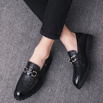 Vīriešu Mokasīni kurpes Britu stila Slip-On Dzīvokļi kāzu svinības Luksusa apavi Ērti Ikdienas Ādas kurpes tendence friziera kurpes